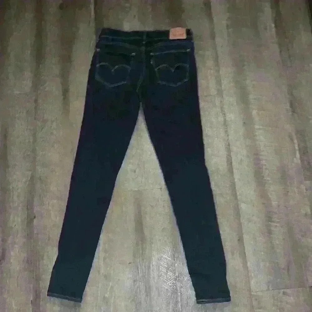 Levi woman’s jeans size 29